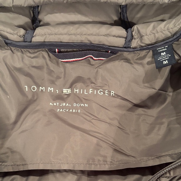 Women's Gray Hooded Puffer Coat - Picture 4 of 4